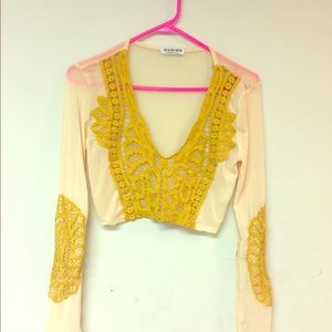 Fashion nova crop top